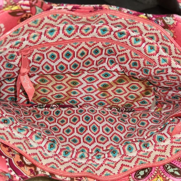 Vera bradley purse !! - Picture 15 of 16